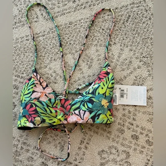 NWT O’Neill Bella Huntington Bikini Top - Picture 7 of 10